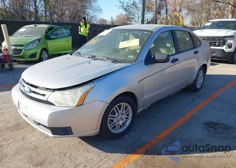 2011 Ford Focus Se z USA, uszkodzony, nr VIN 1FAHP3FN2BW200838